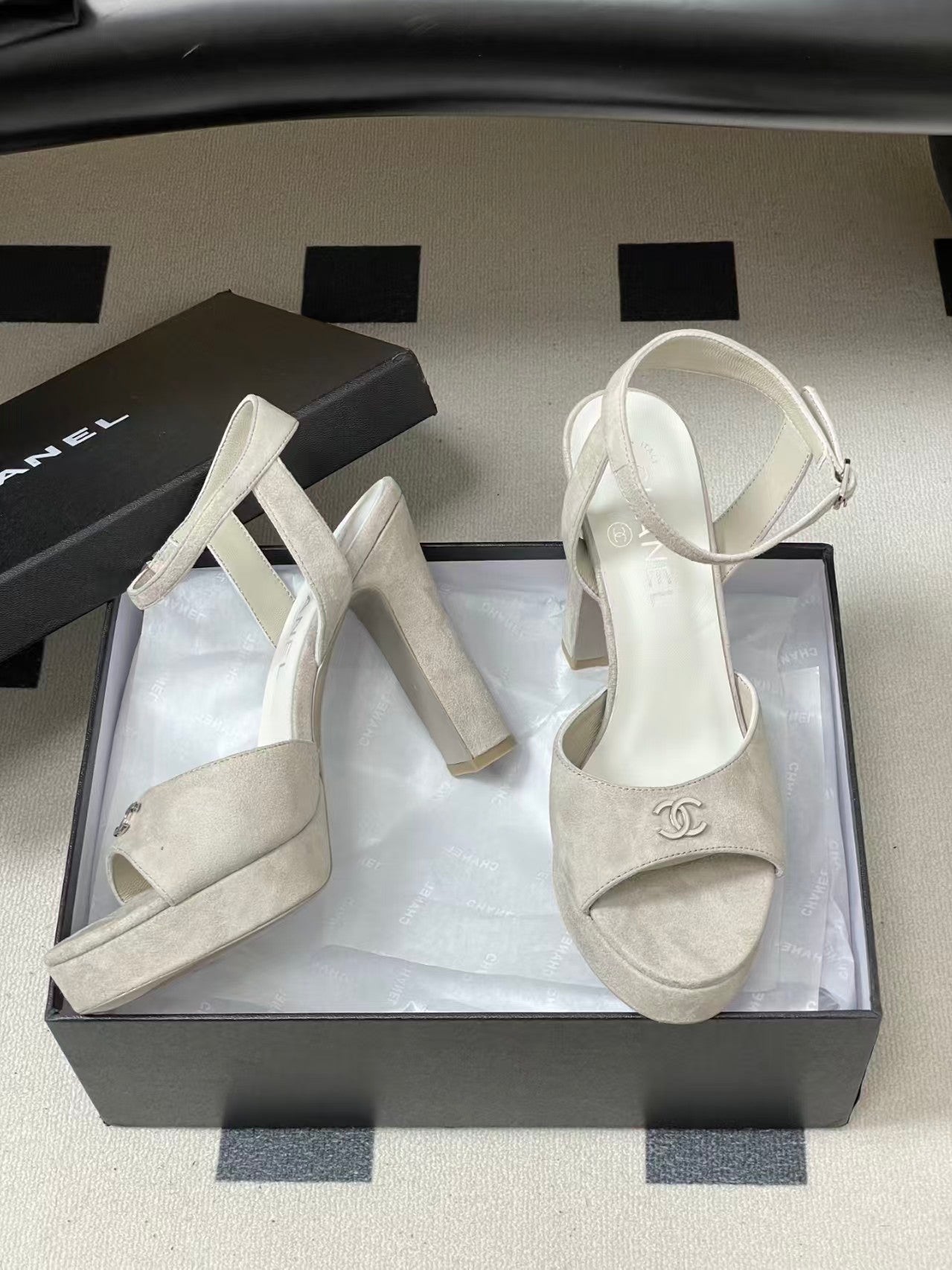 26 New Style Buckled Peep-Toe Platform Slingbacks