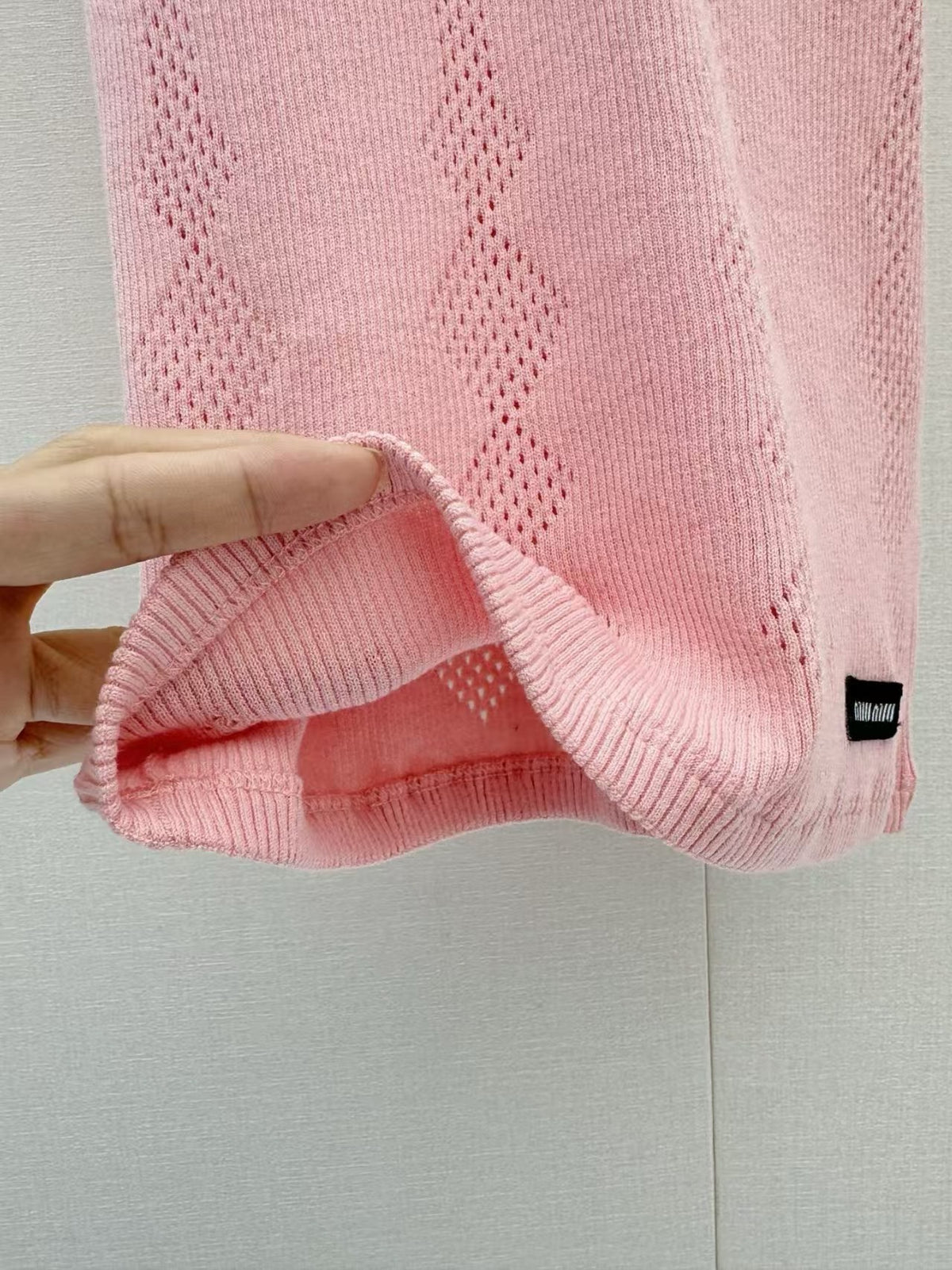 26FW New Cut-Out Knit Camisole