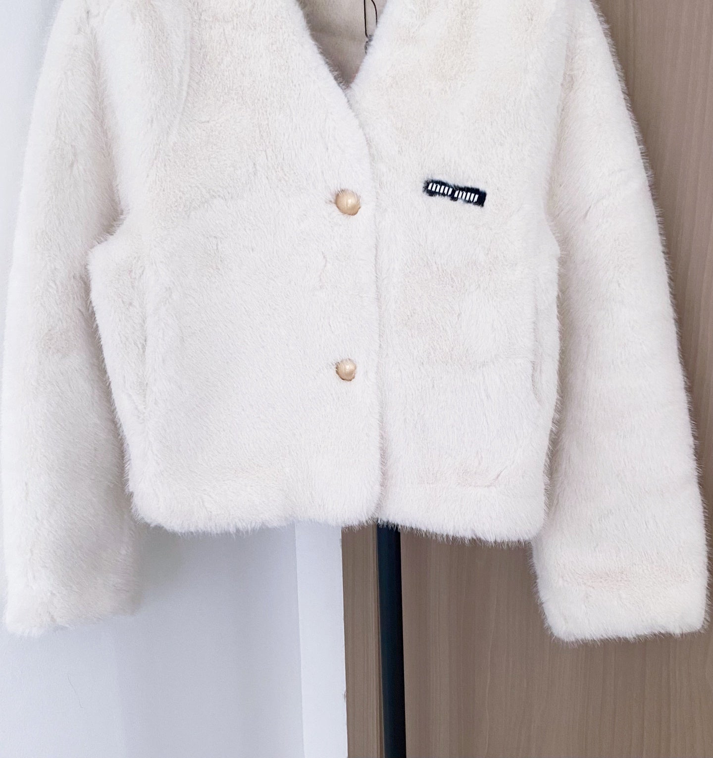 Fuzzy V-neck jacket