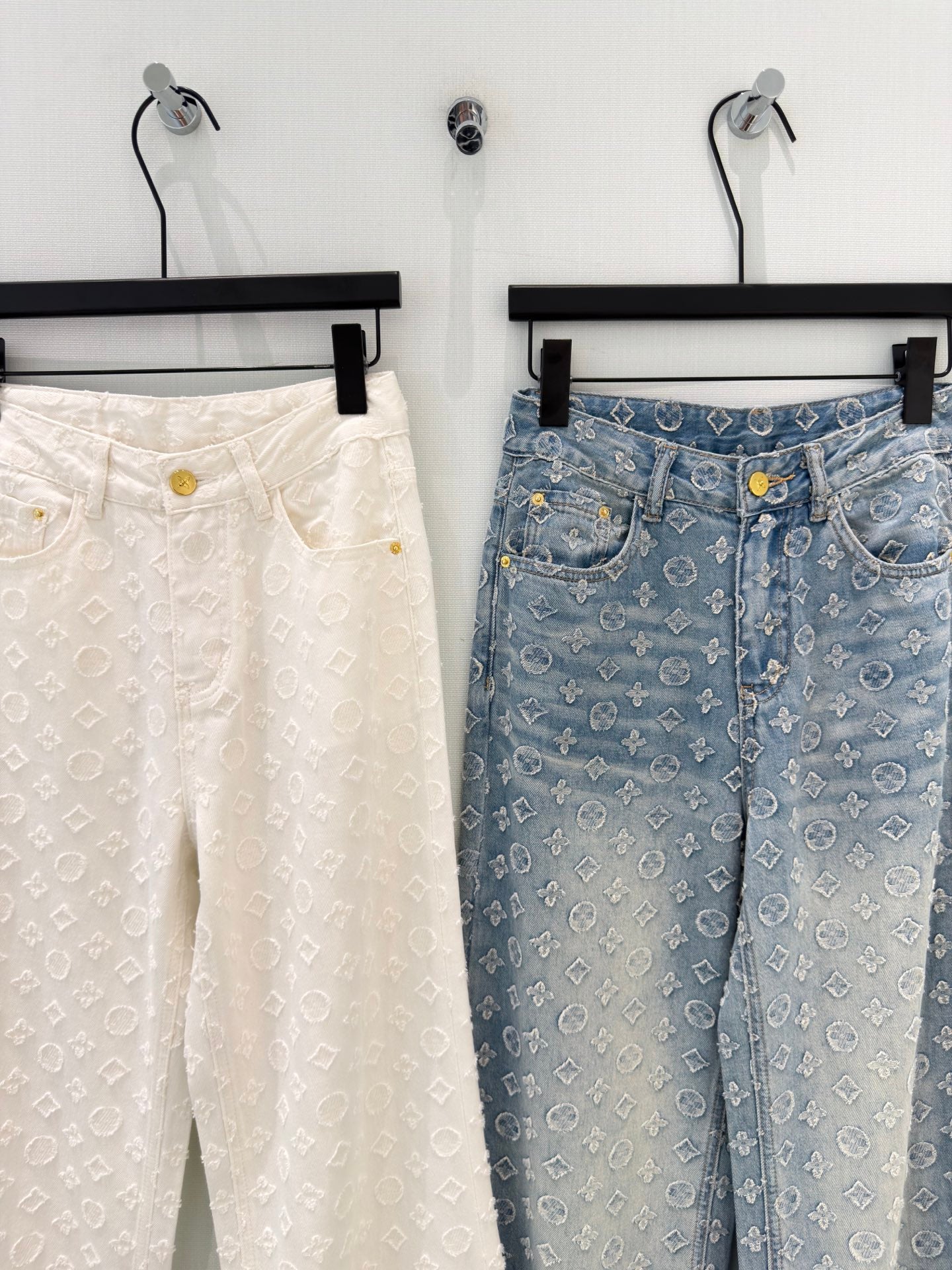 26 New Straight-Leg Cut-Out Detail Jeans