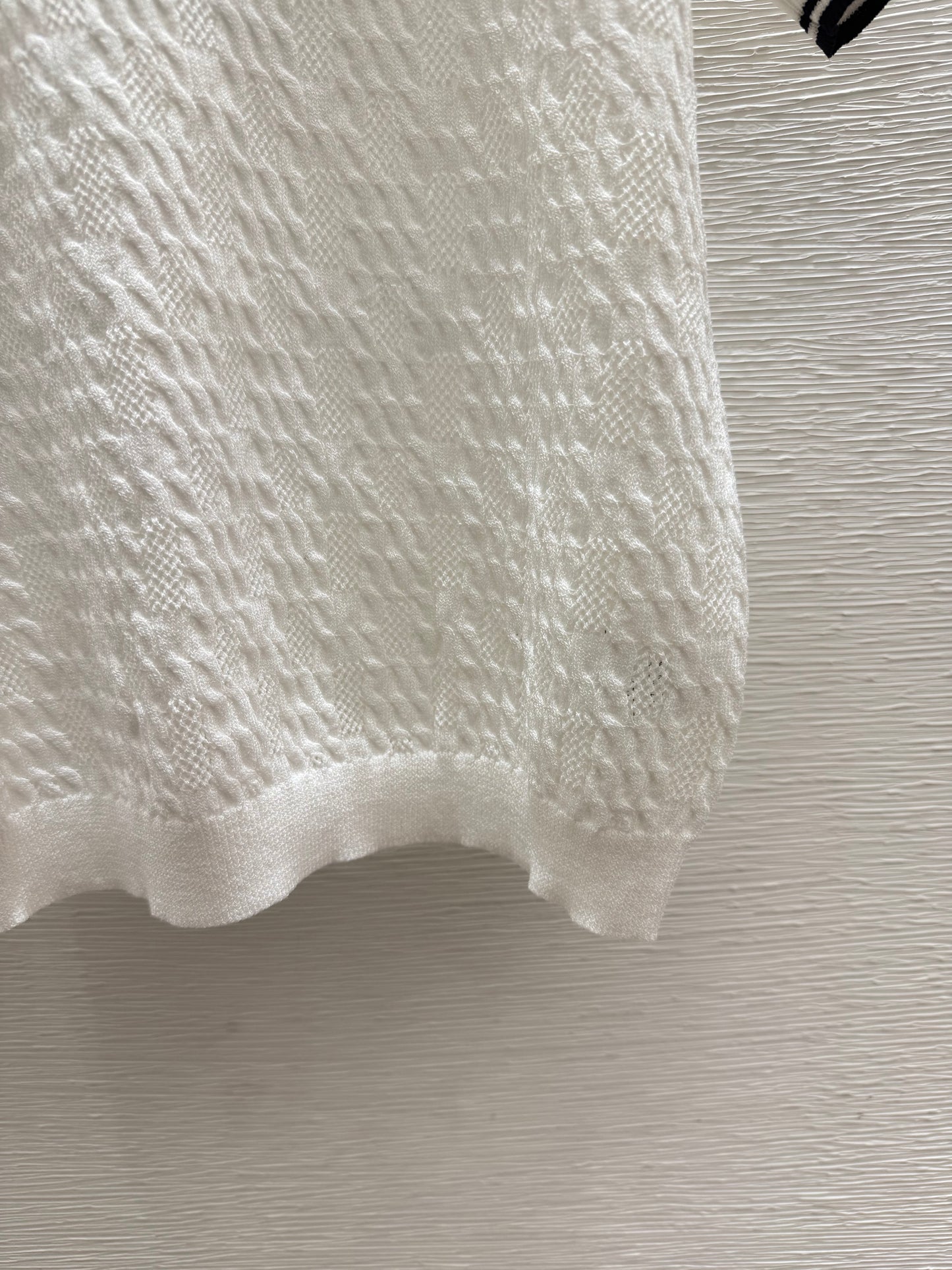 26 New Short-Sleeved Knit Top