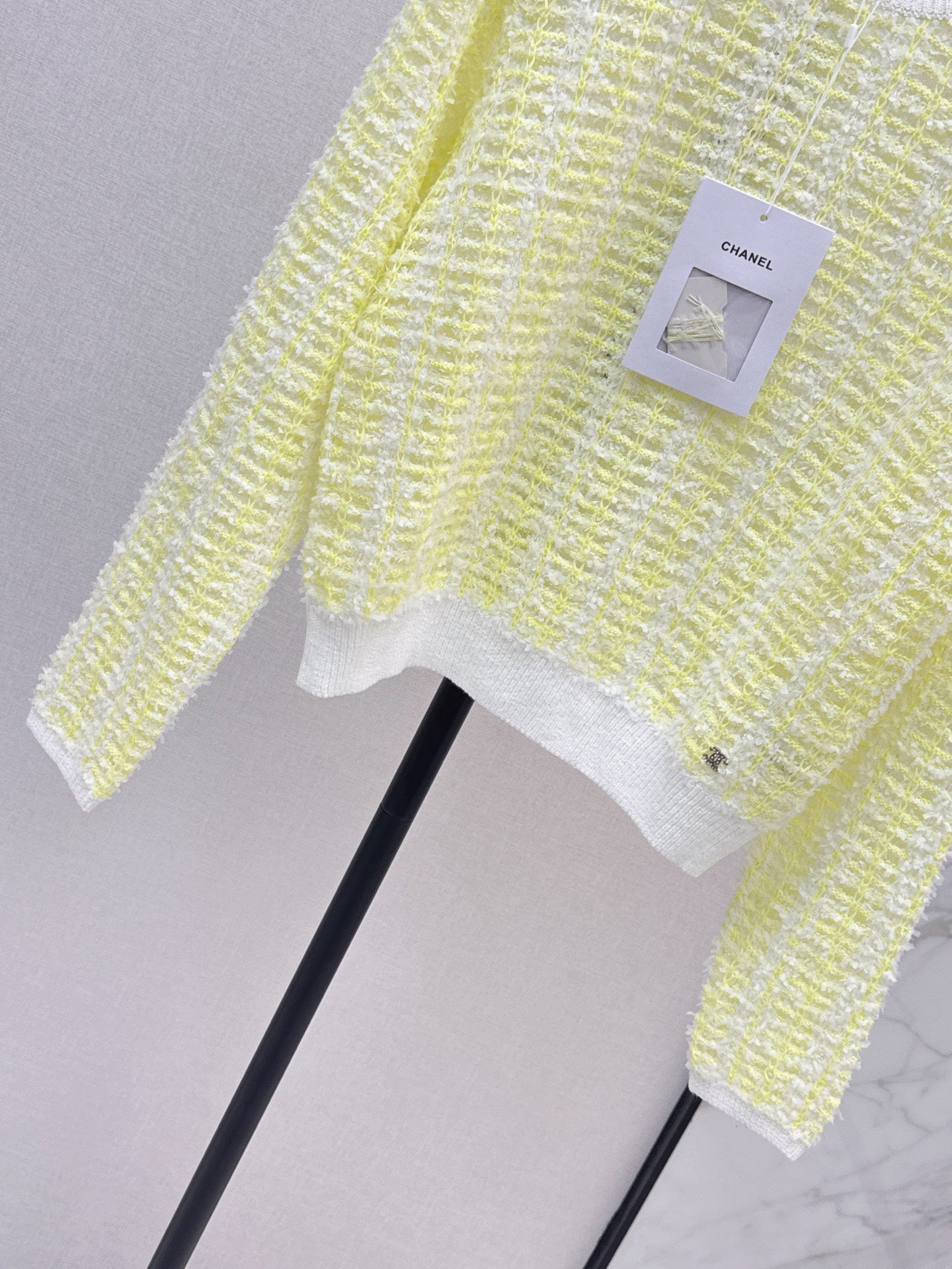 26FW New Cut-out Vertical-Ribbed Top