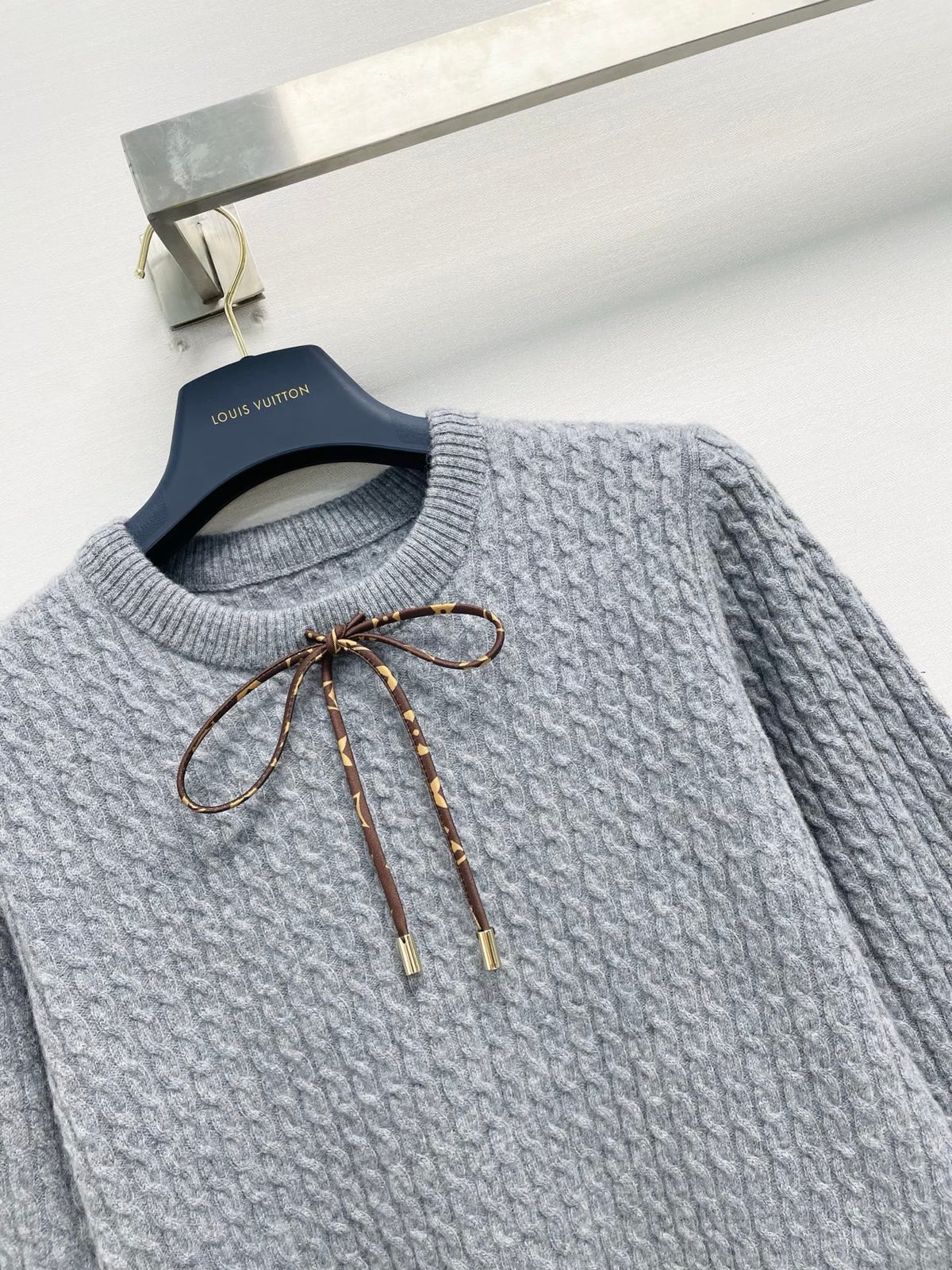 New 26FW Grey Cable-Knit Sweater