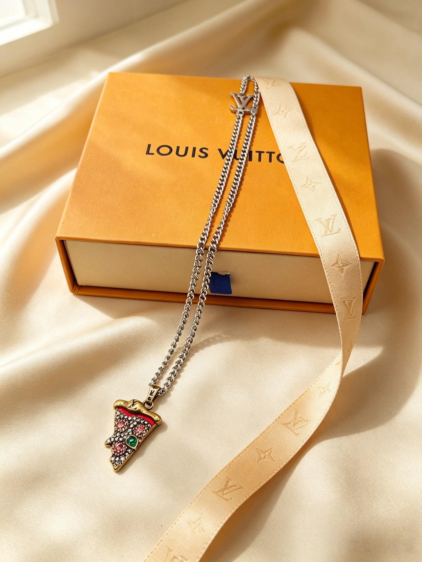 New pizza charm necklace