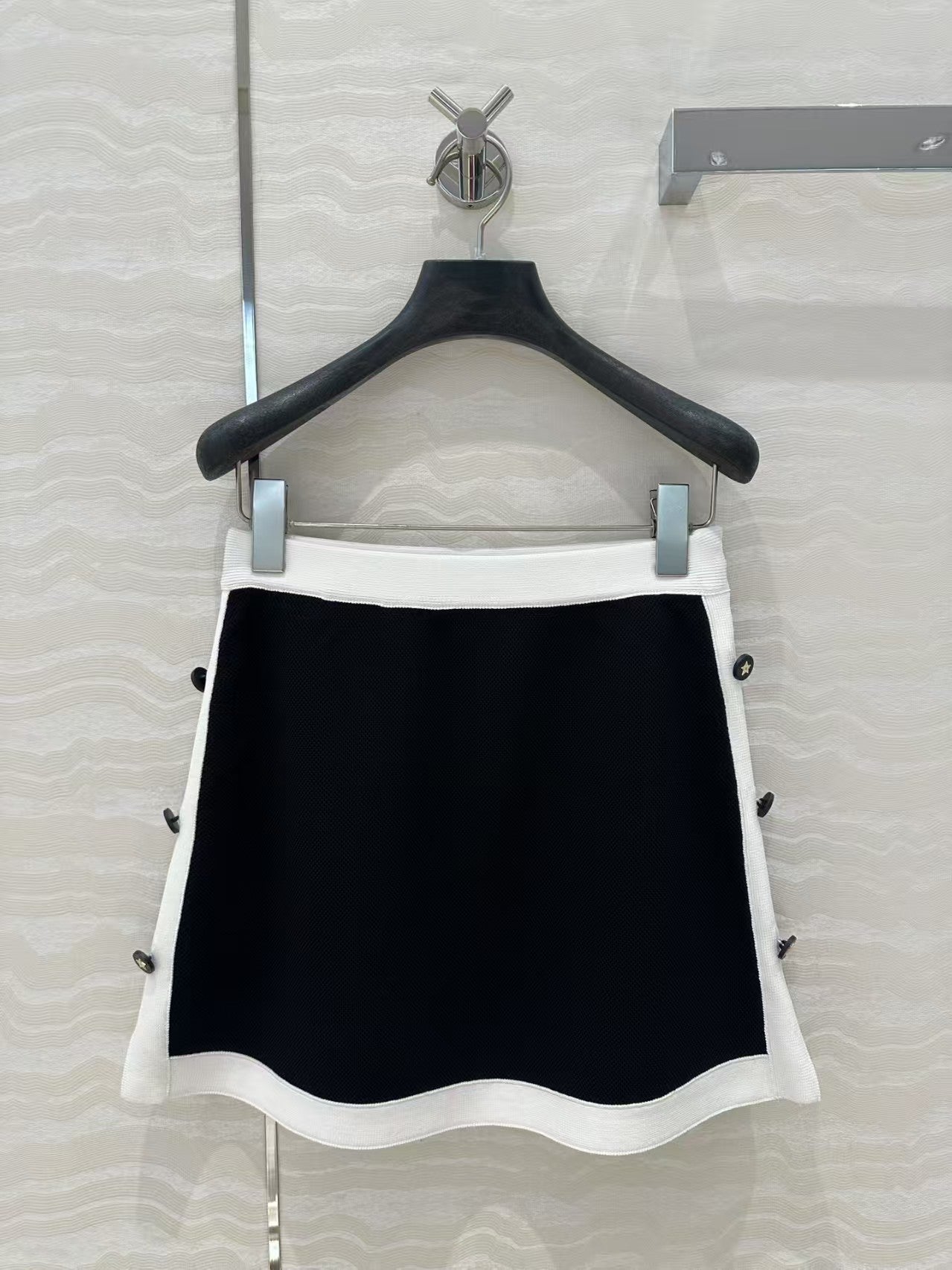 Temperament knitted contrast color mini skirt