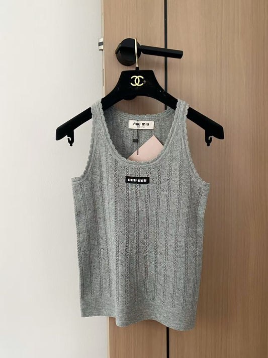25 Silk vest