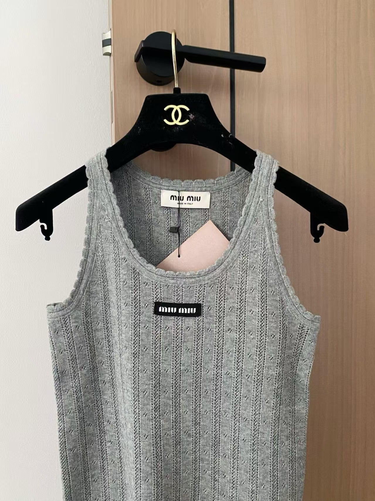 25 Silk vest