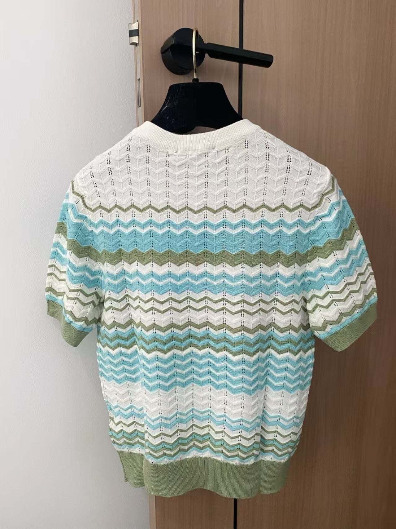 Wave striped knit short sleeves
