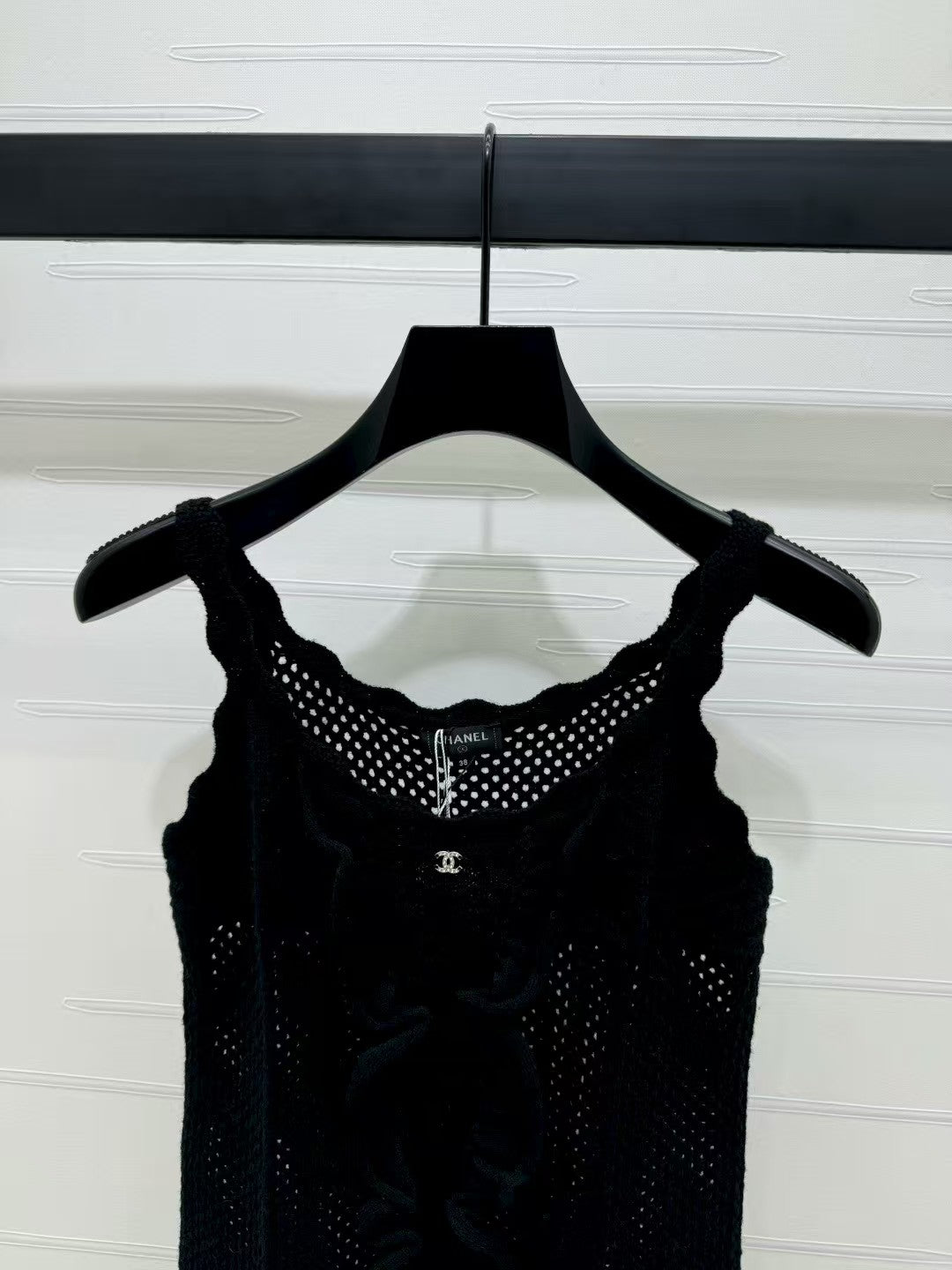 Hollow wave lace knitted vest