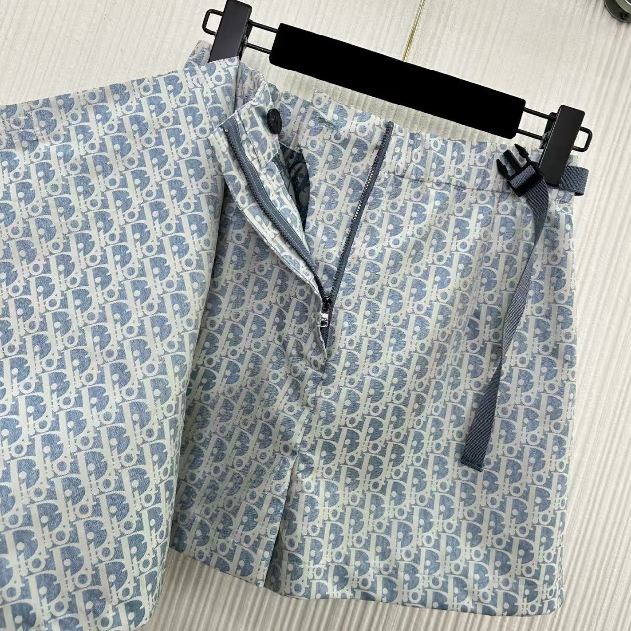 Classic monogram side skirt pants