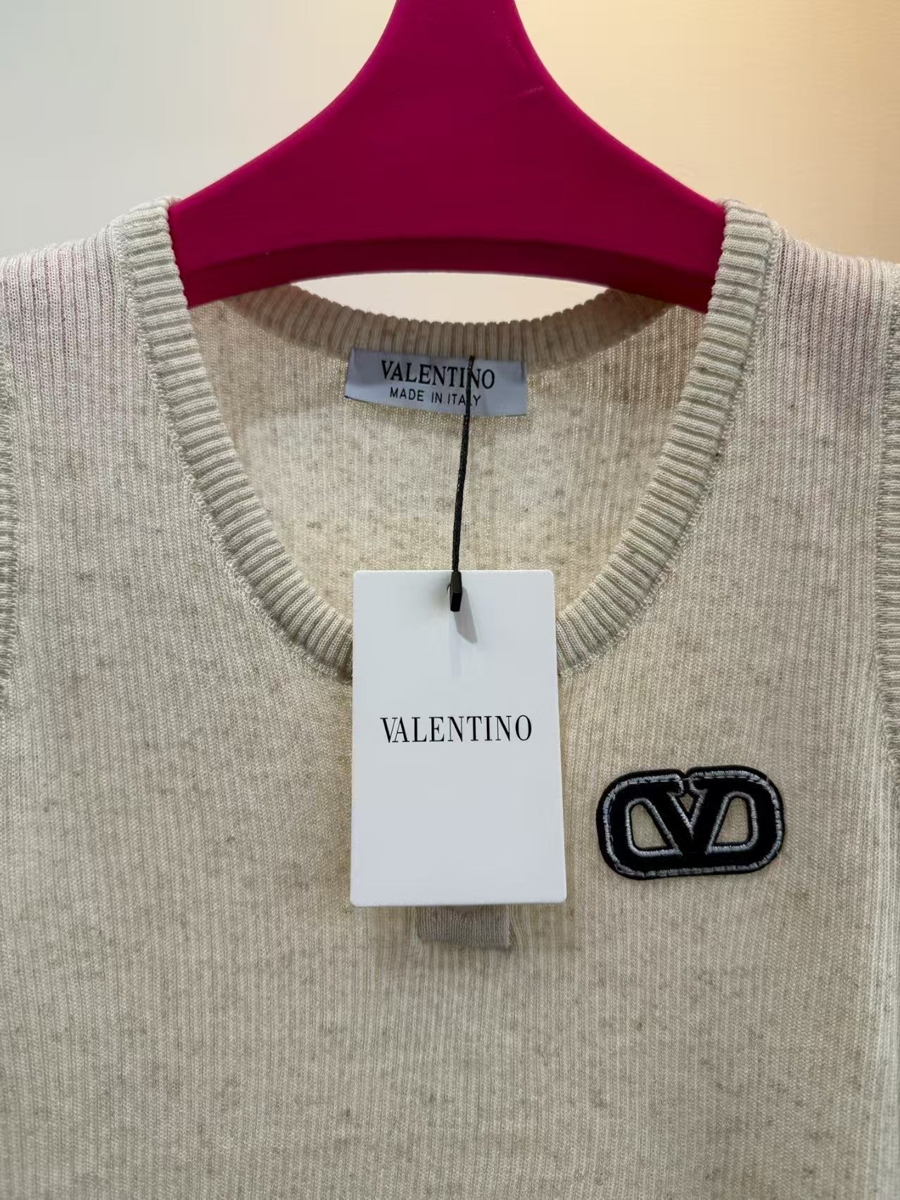 New knitted vest