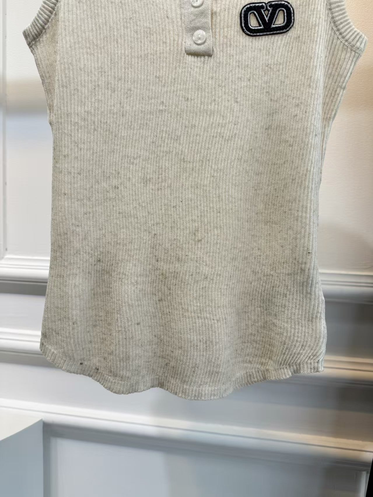 New knitted vest