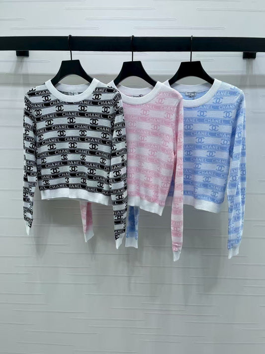 Crew neck striped knitted long sleeves