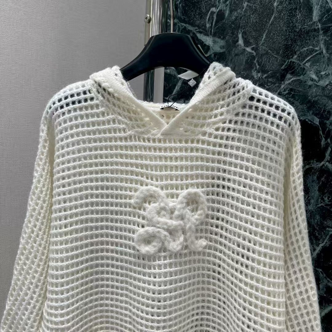 Hooded hollow shirt