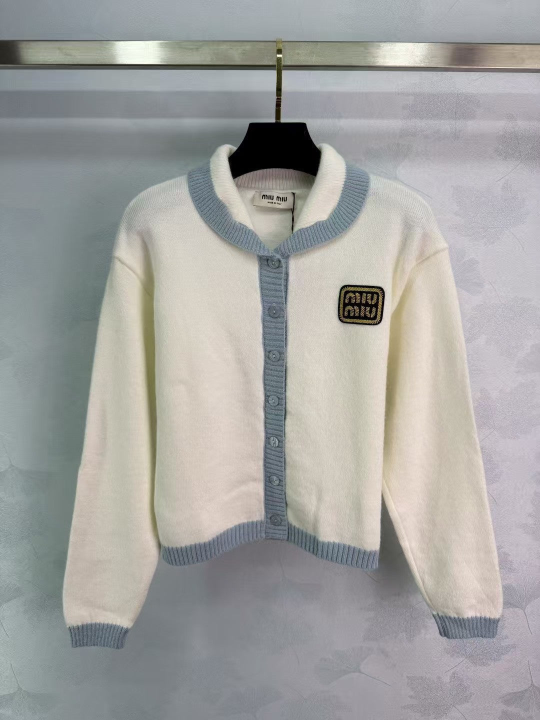 New early autumn knitted cardigan