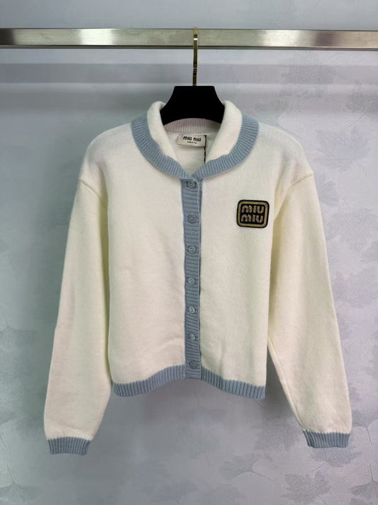 New early autumn knitted cardigan