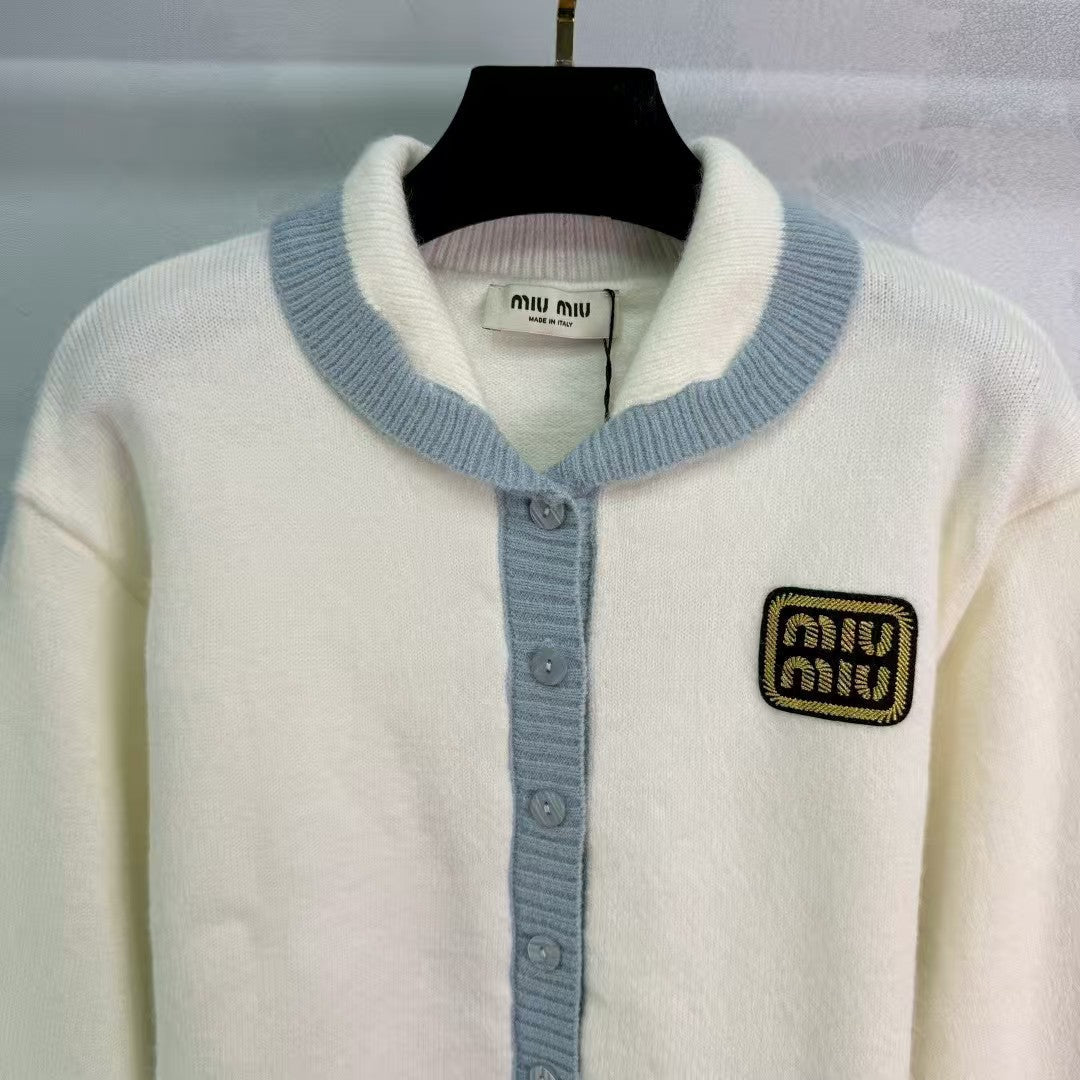 New early autumn knitted cardigan