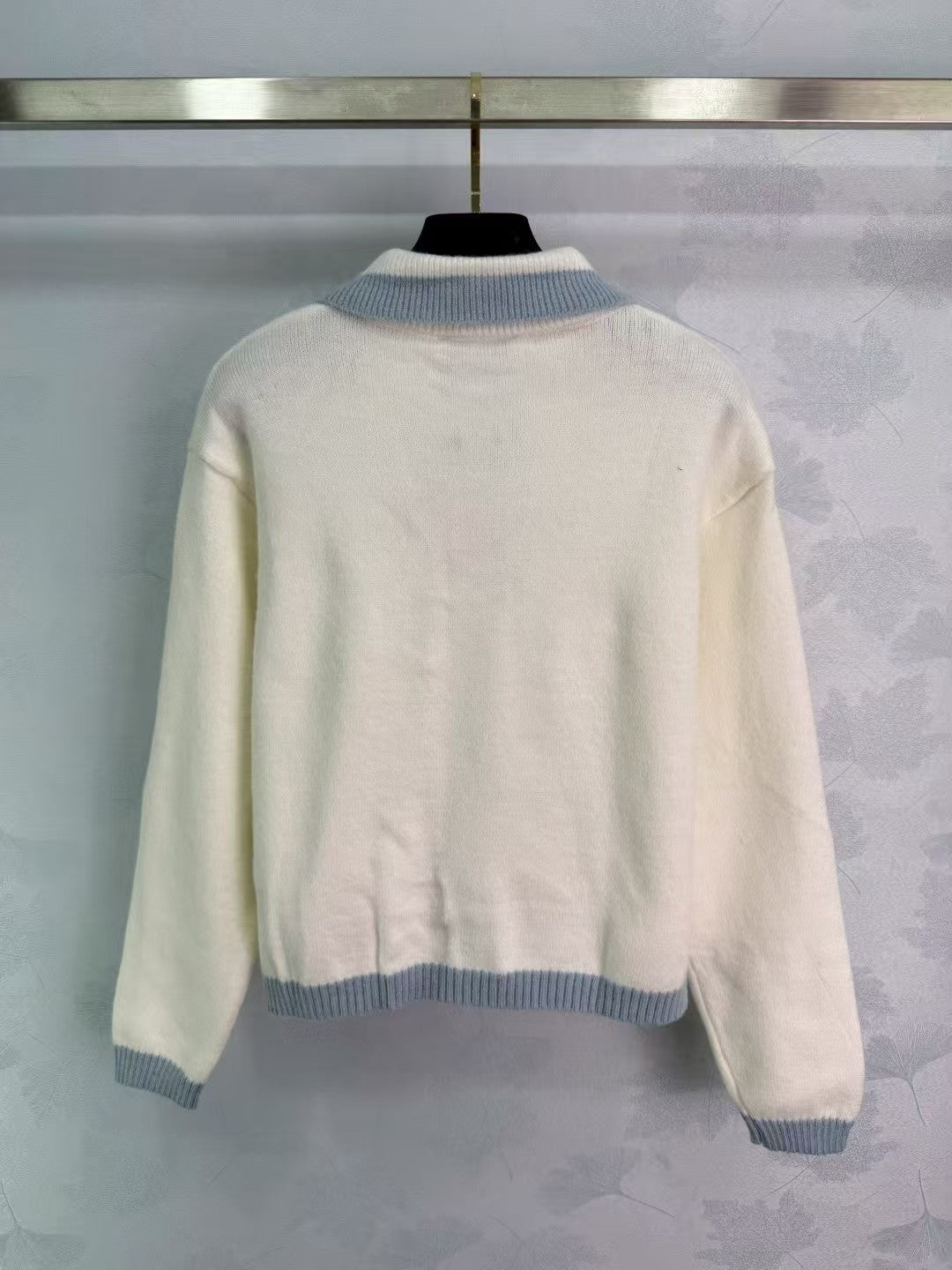 New early autumn knitted cardigan