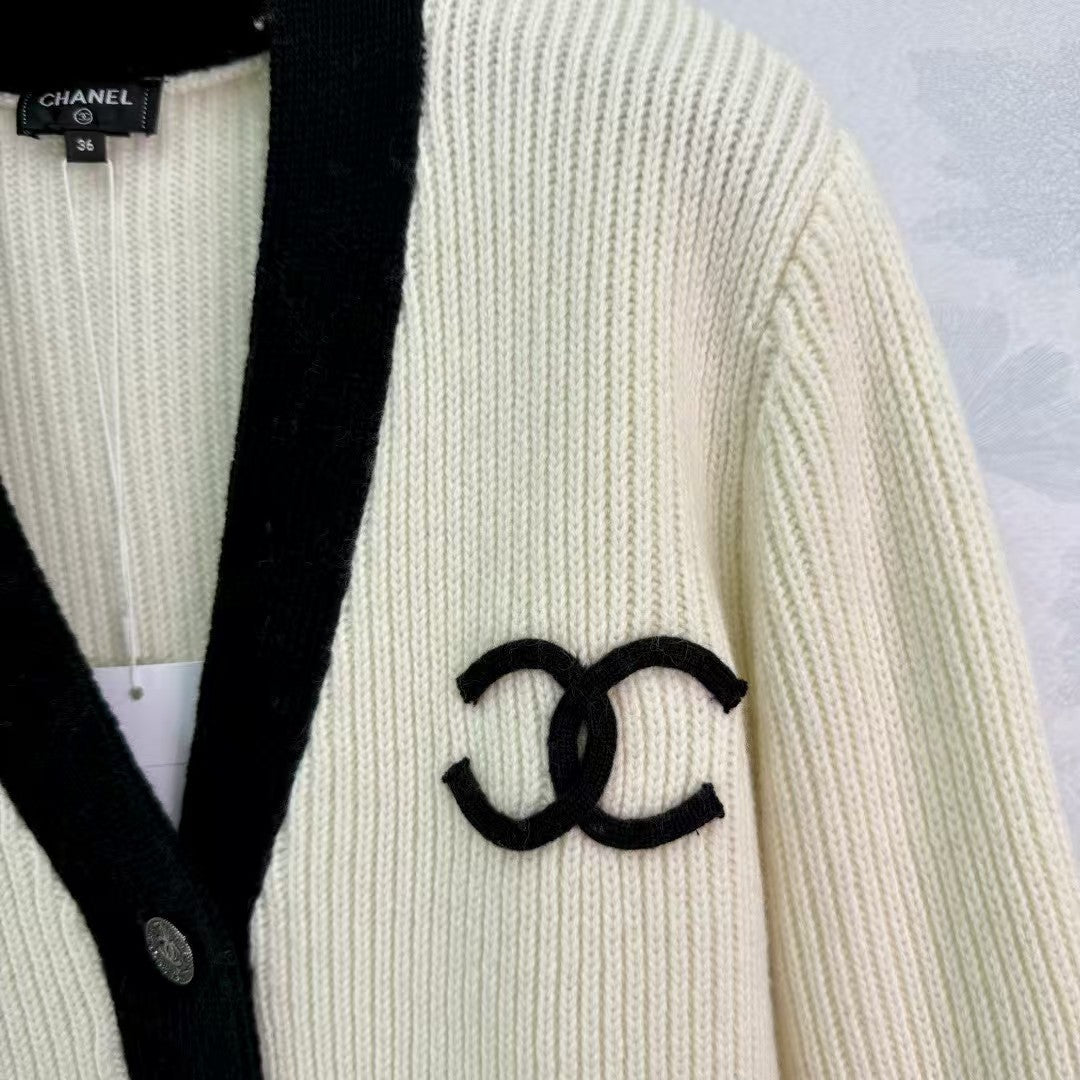 New early autumn color-block knitted cardigan