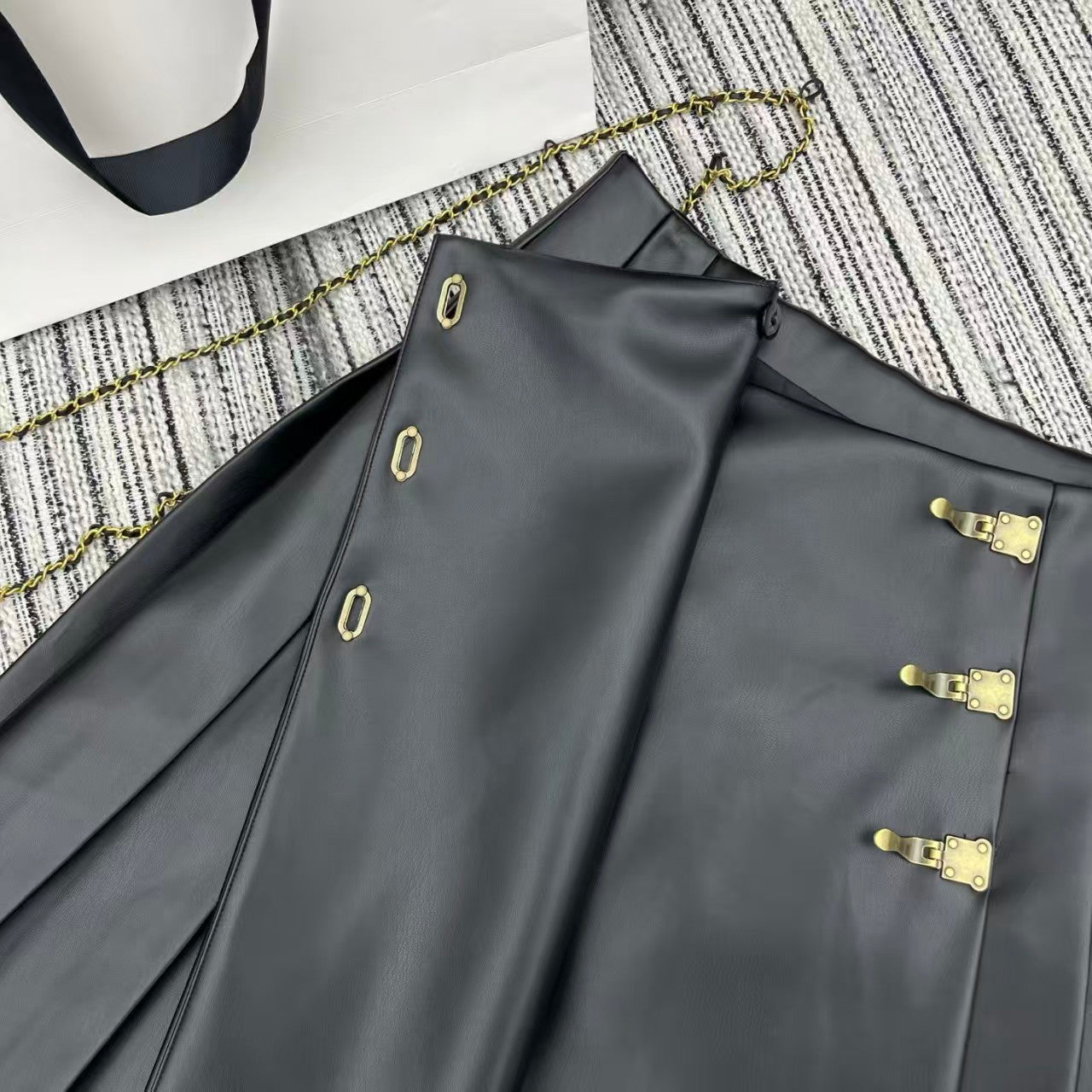 New pleated skirt