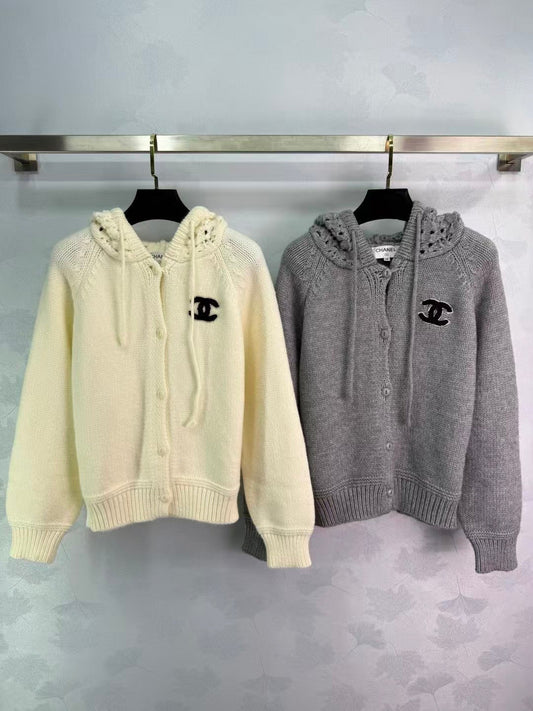 New hooded knitted cardigan