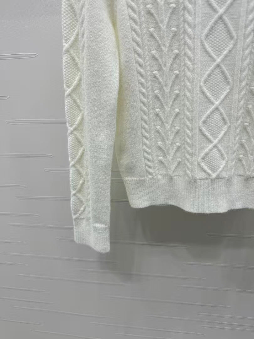 turtleneck knitted long-sleeved sweater