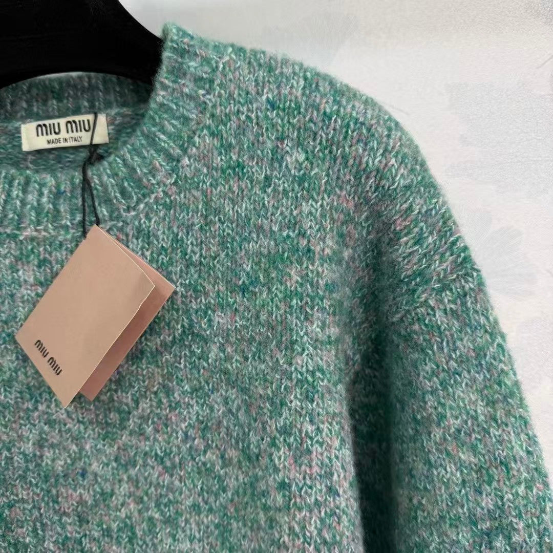 Crew neck chunky knit sweater