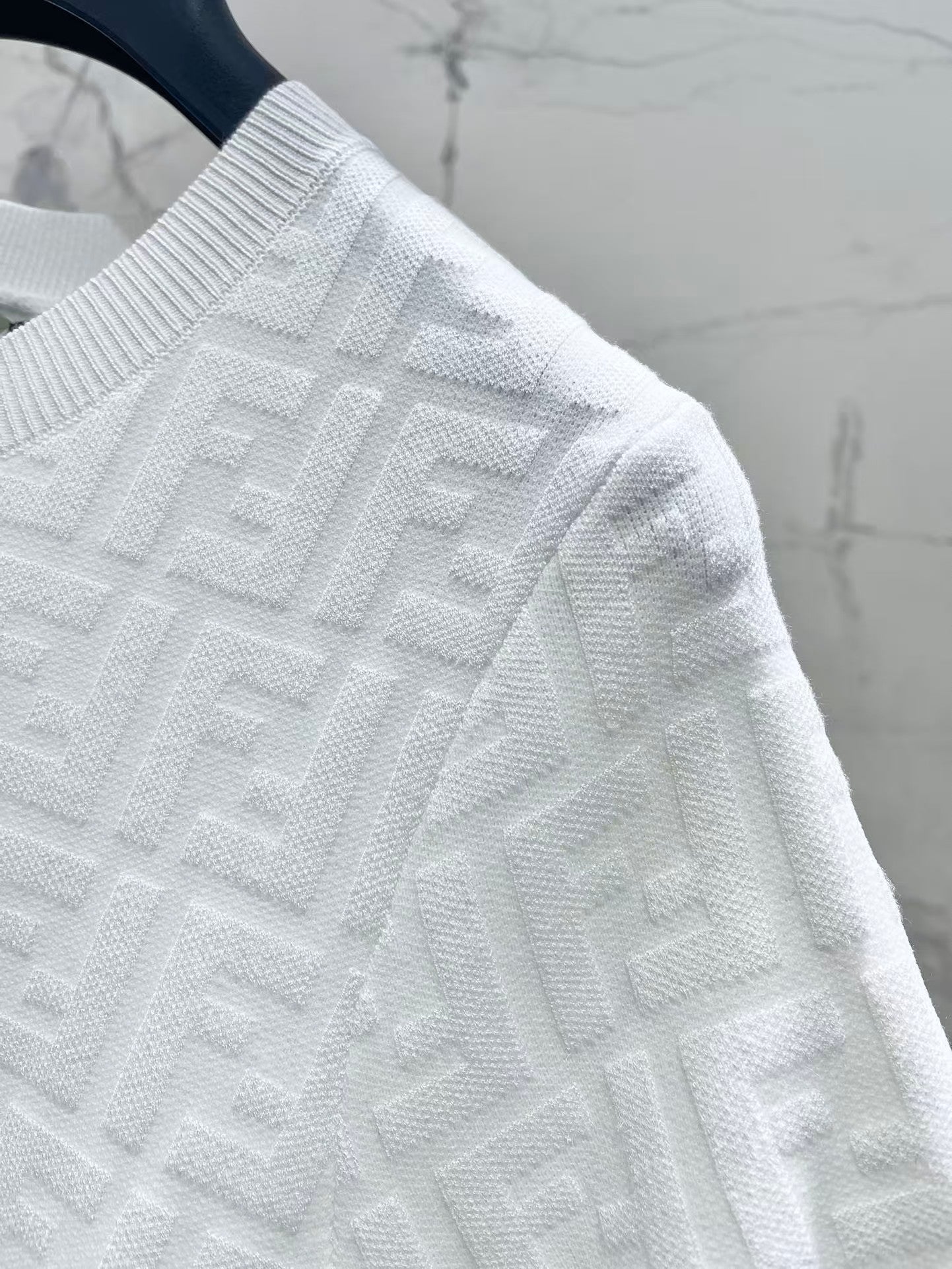Embossed letter 3D logo knitted dress