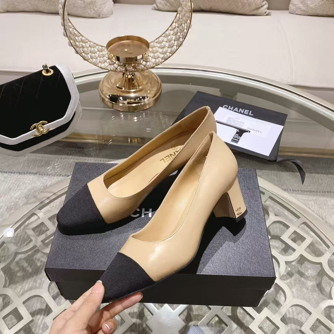 Classic color-block chunky-heeled shoes