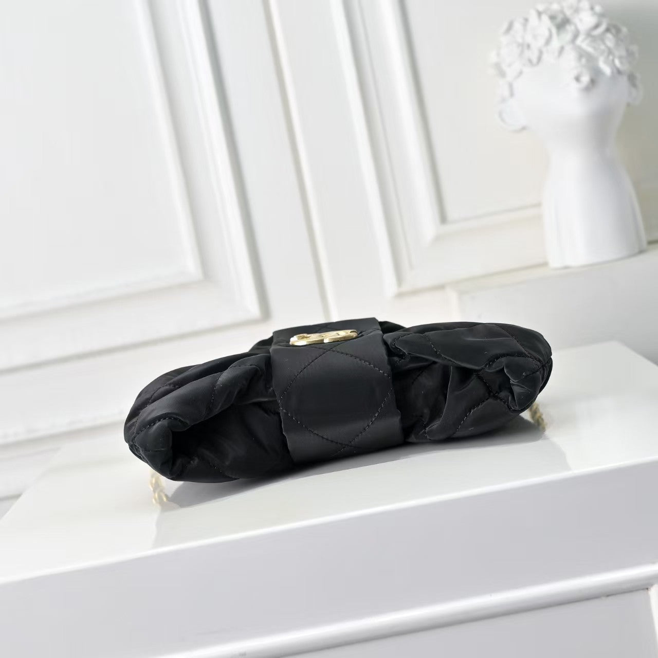 Velvet bow handbag