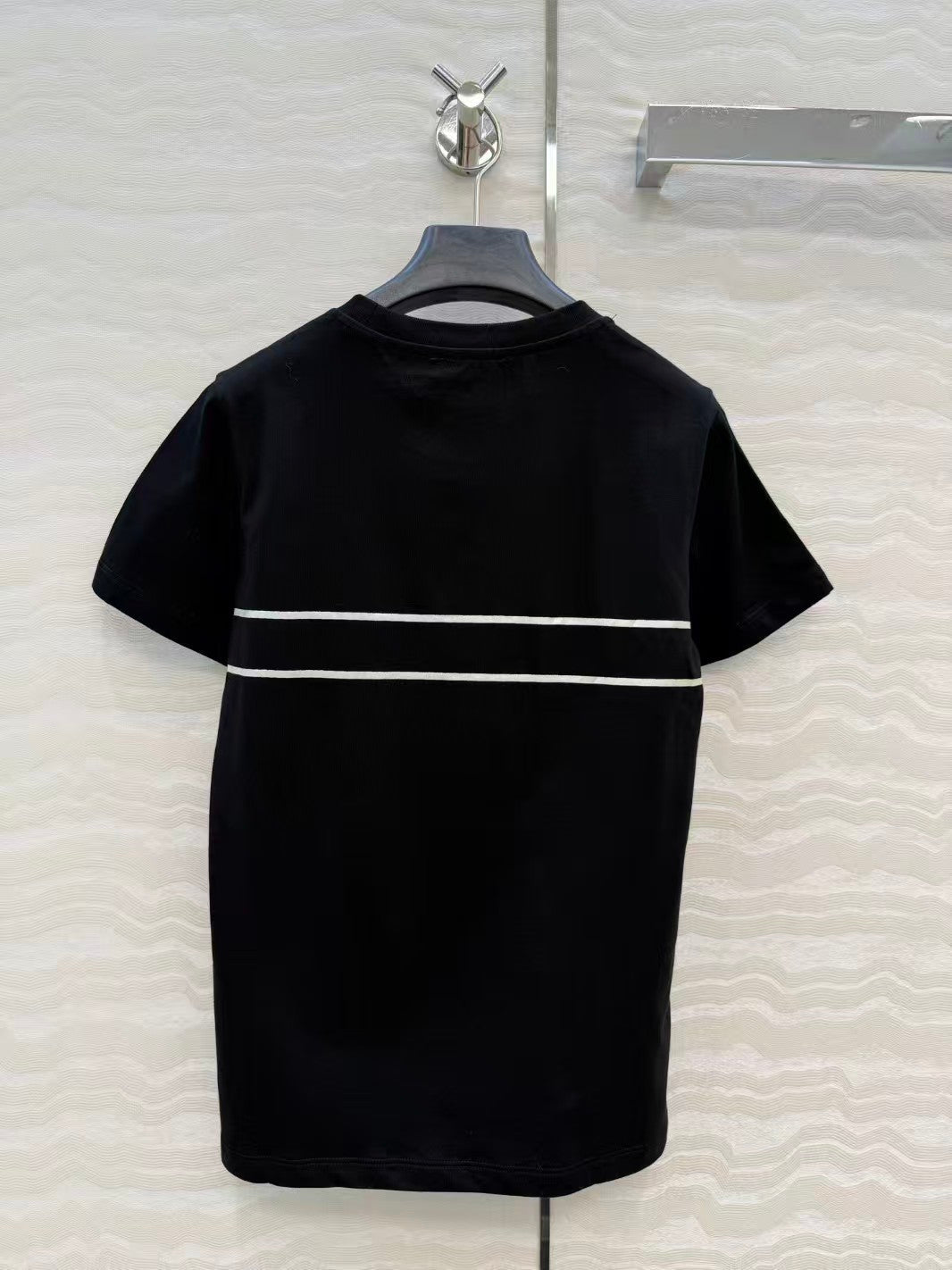 Platinum embroidered letter short-sleeved shirt