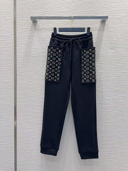 Casual trousers with elasticated waist