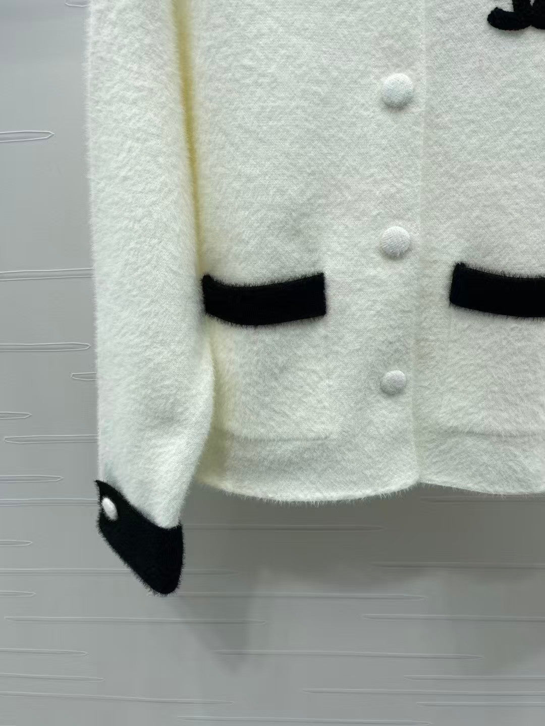 Mink velvet round-neck long-sleeved cardigan