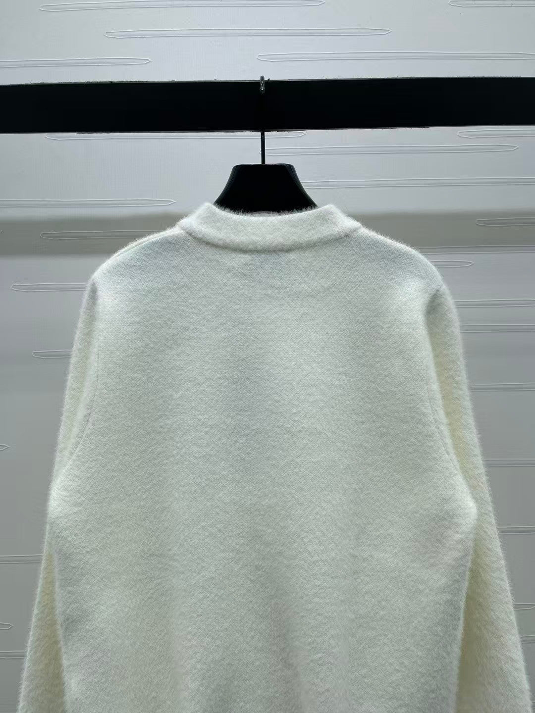 Mink velvet round-neck long-sleeved cardigan
