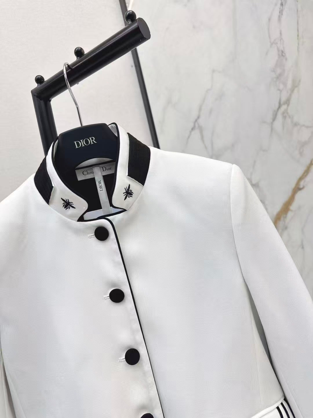 26. Embroidered bee-motif stand-collar blazer