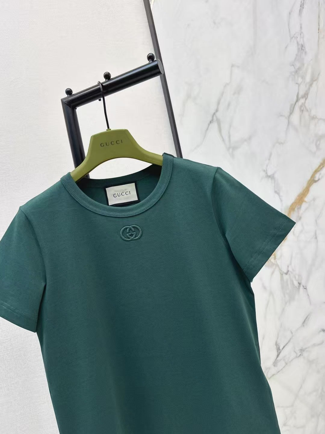 26 New Classic Embroidered T-shirt