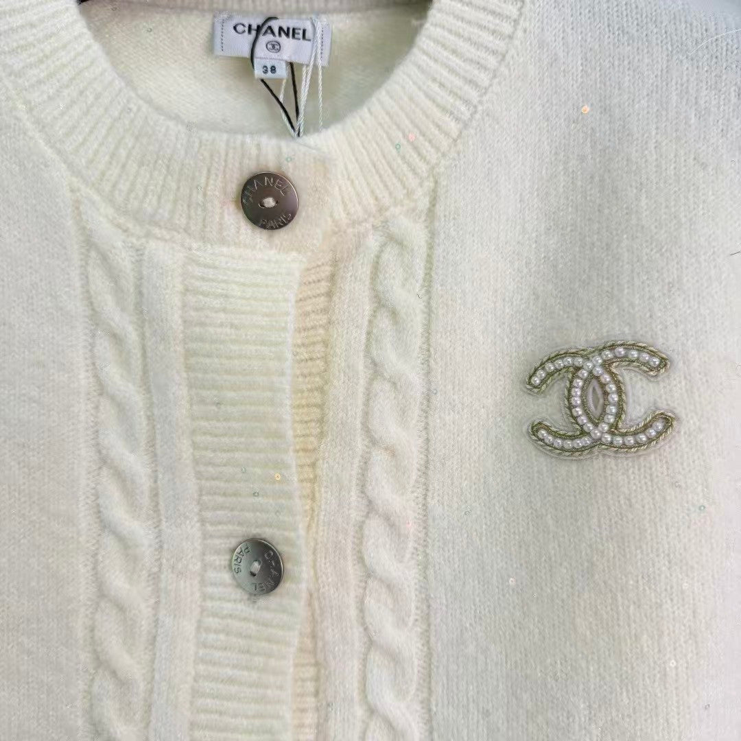 26 New Cable Knit Crew Neck Long Sleeve Cardigan