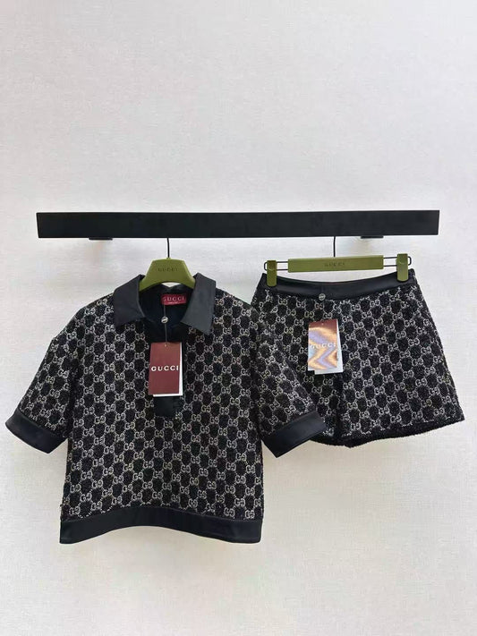 26 Heavy Rhinestone Short-Sleeve T-Shirt + Shorts