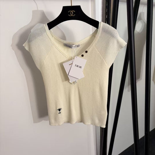 26. Little Bee Embroidery V-Neck Slim-Fit Short-Sleeve Knit Top