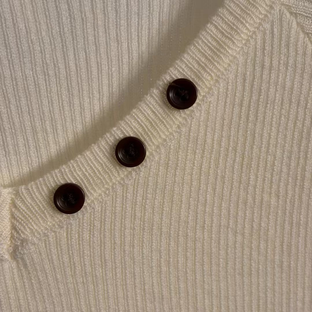 26. Little Bee Embroidery V-Neck Slim-Fit Short-Sleeve Knit Top