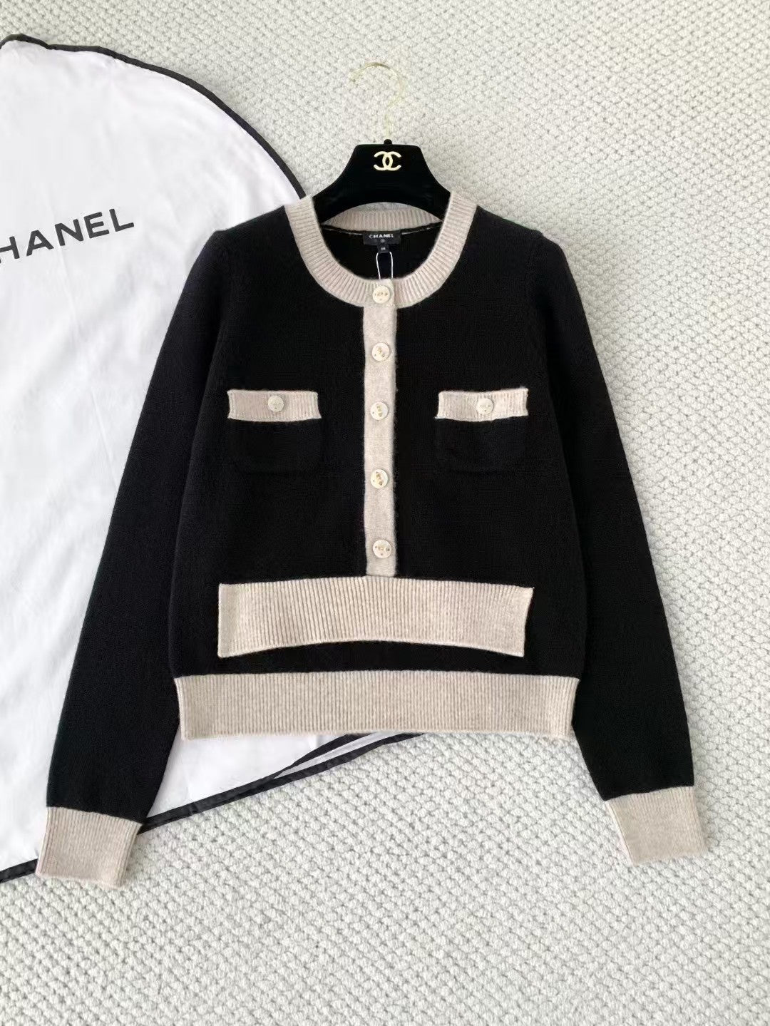 26SS Bow-knot color-blocked knit cardigan