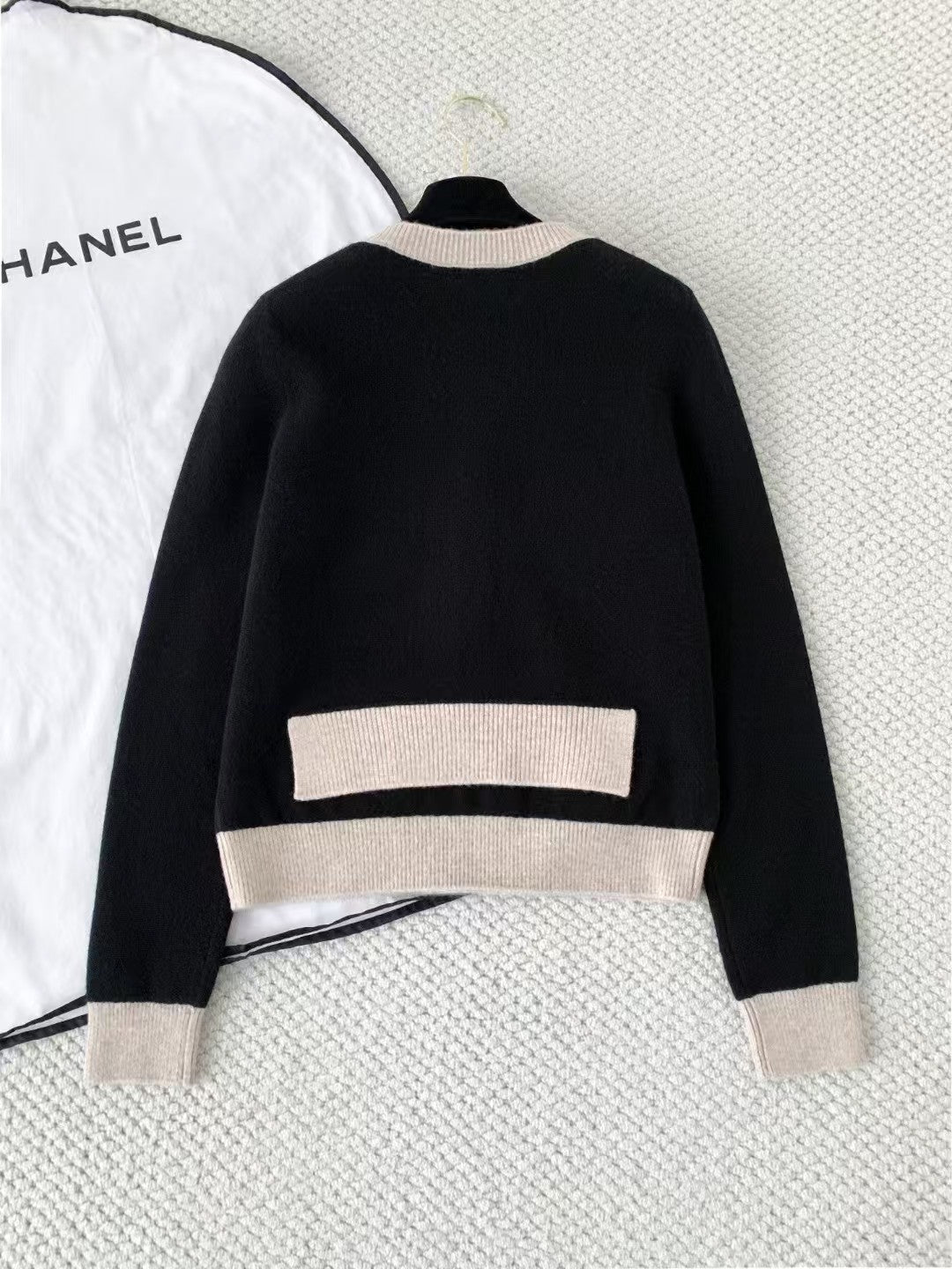 26SS Bow-knot color-blocked knit cardigan