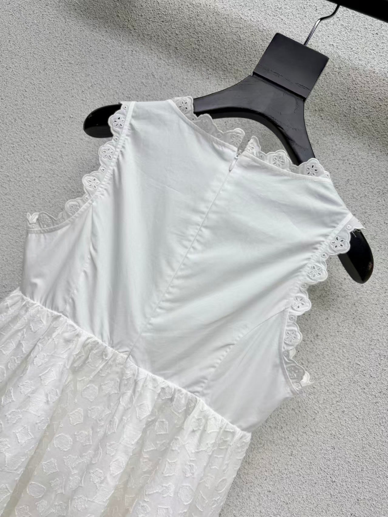 26SS White Jacquard Lace Sleeveless Dress