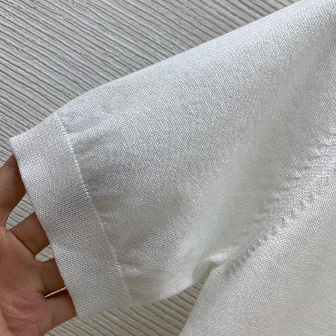 26SS Short-Sleeve Knitted Top with Lettering