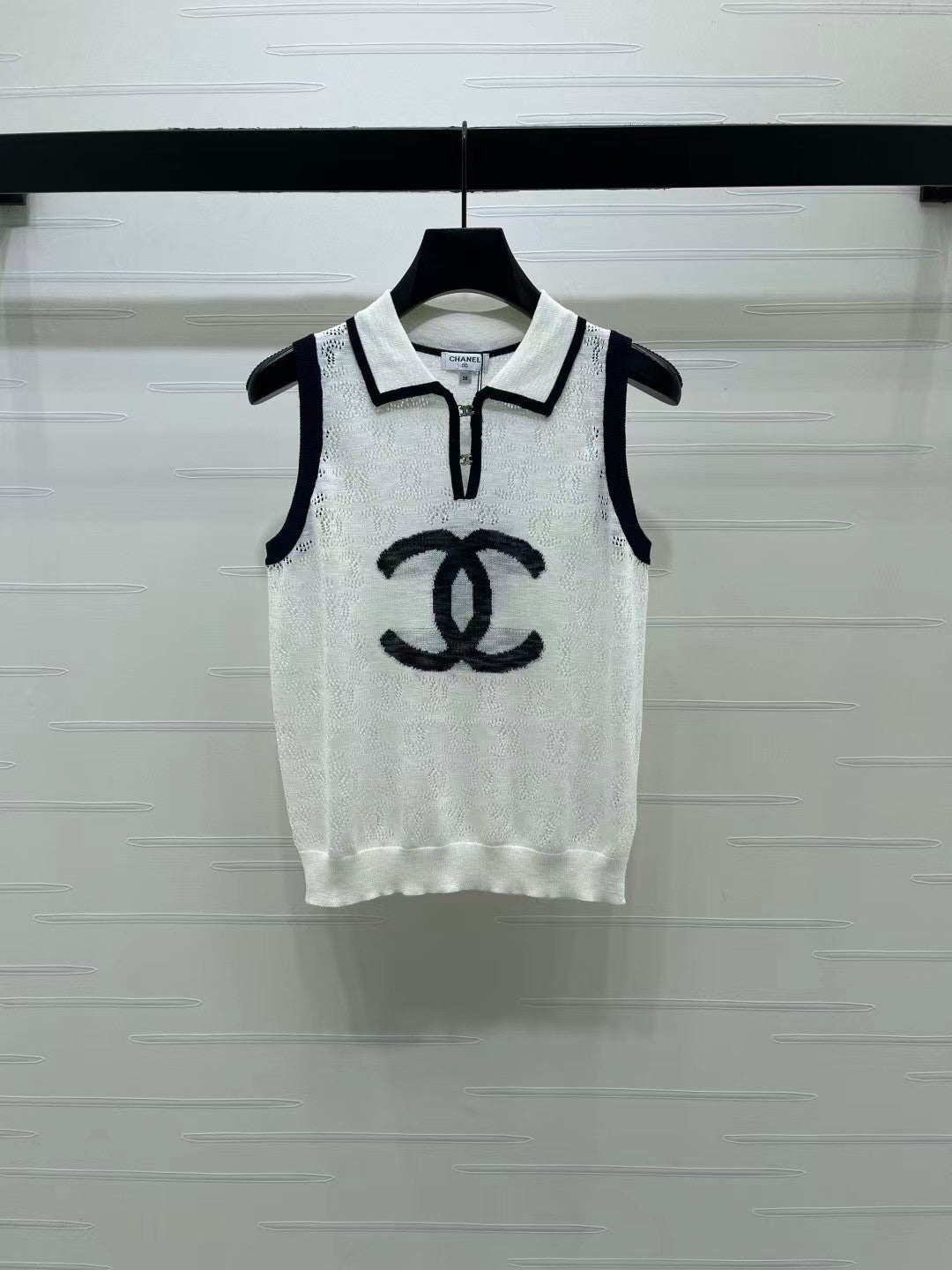 26SS Jacquard Cut-out Collared Knit Vest