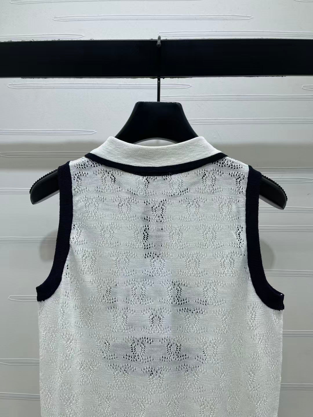26SS Jacquard Cut-out Collared Knit Vest