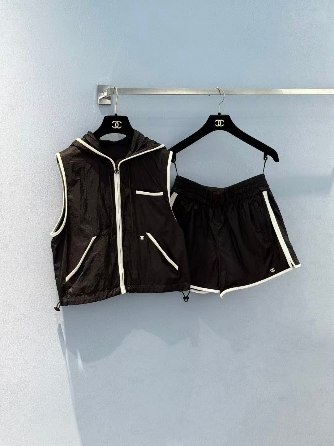 26SS New Hooded Set with White Trim