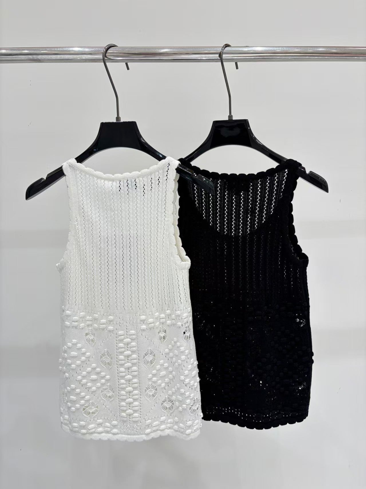 26 New Letter Logo Embroidered Jacquard Knit Vest