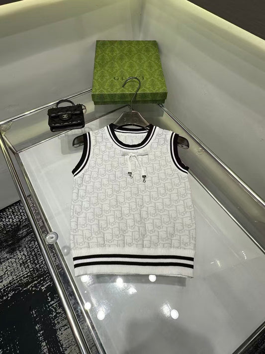 26 New Knit Vest