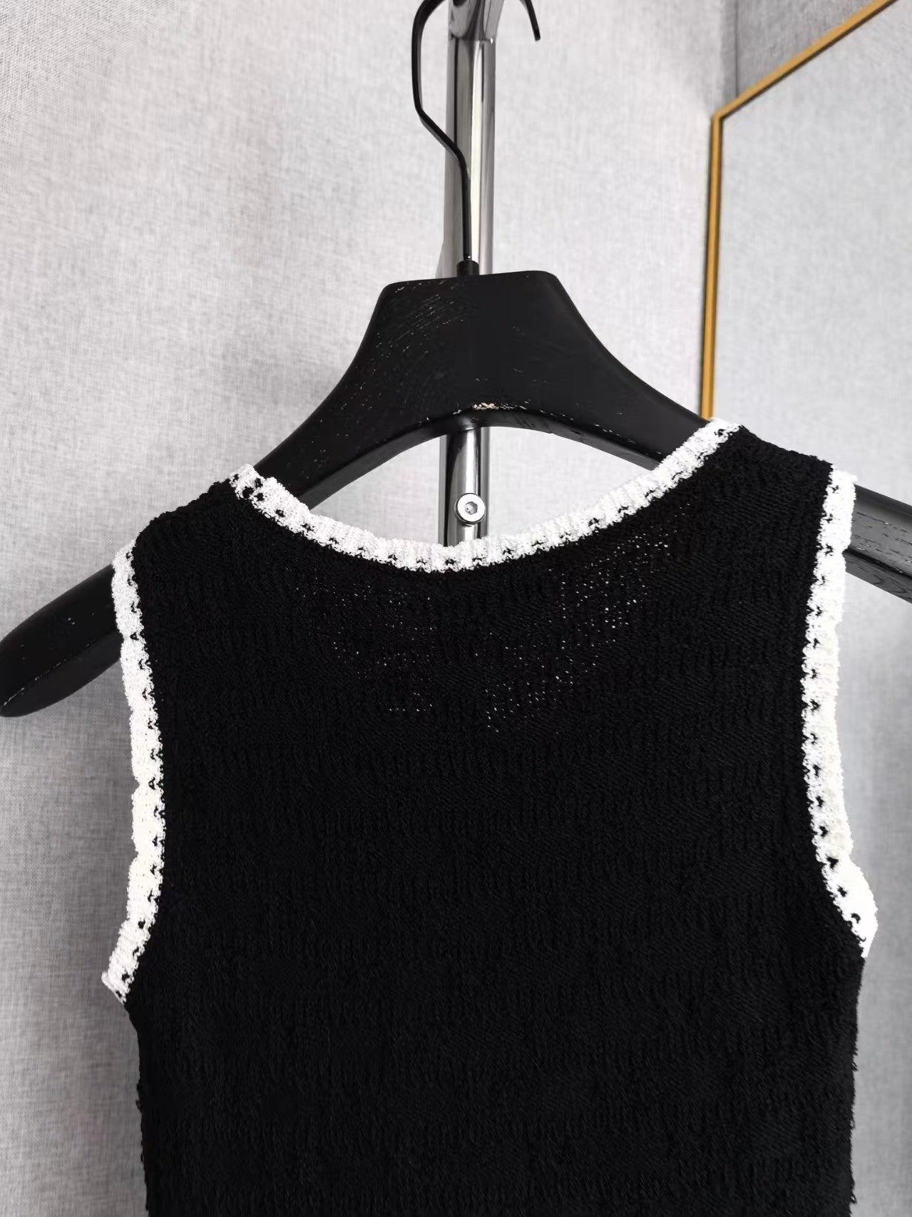 26 New Color-Block Knit Vest